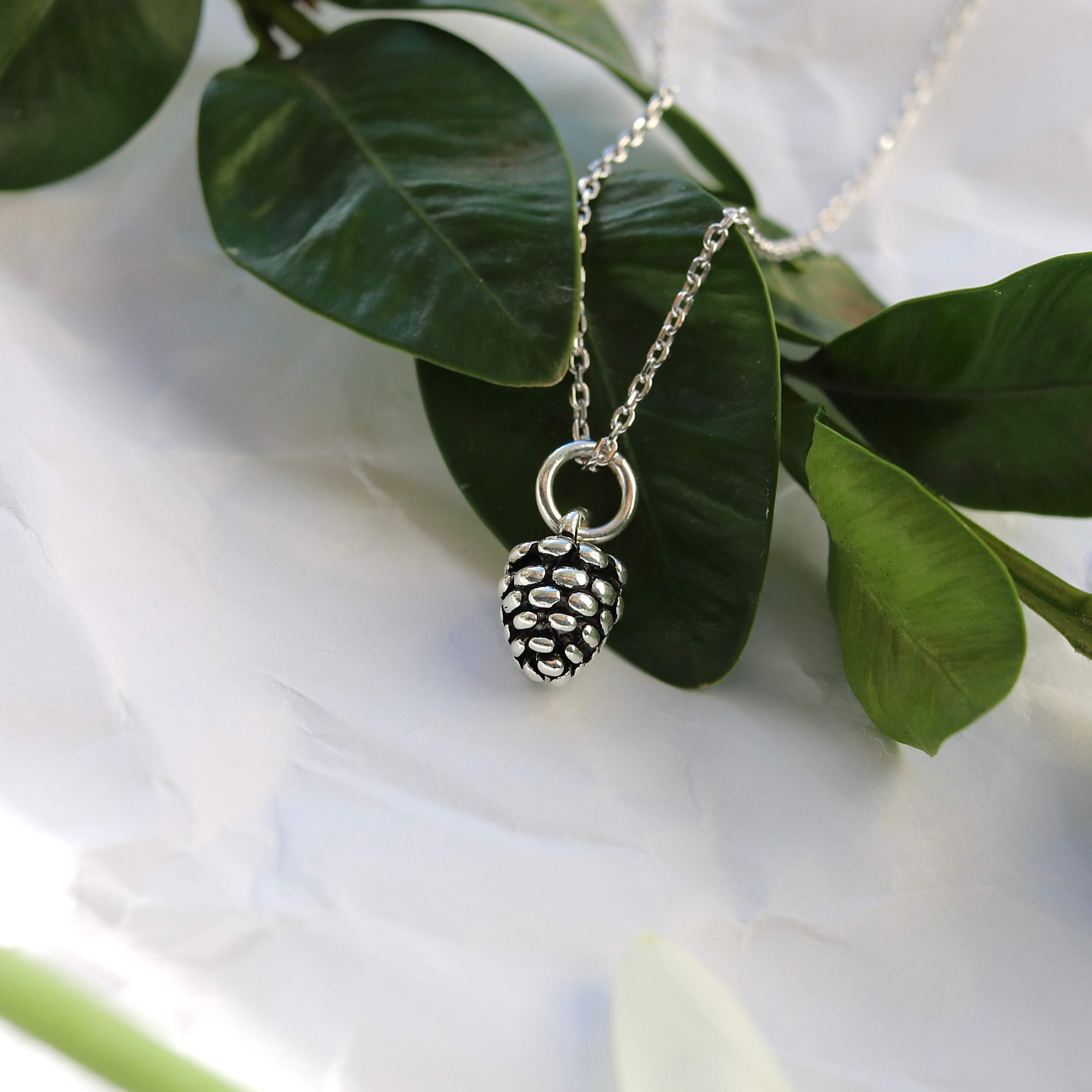 Срібна підвіска Pine Cone. Артикул: NSJSNNG100017